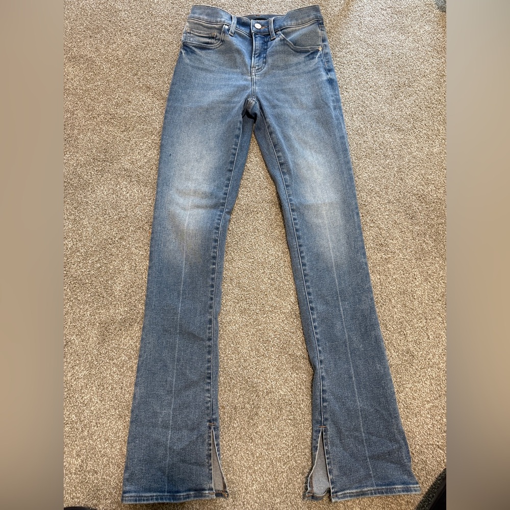 Express Denim - Skyscraper Light Wash